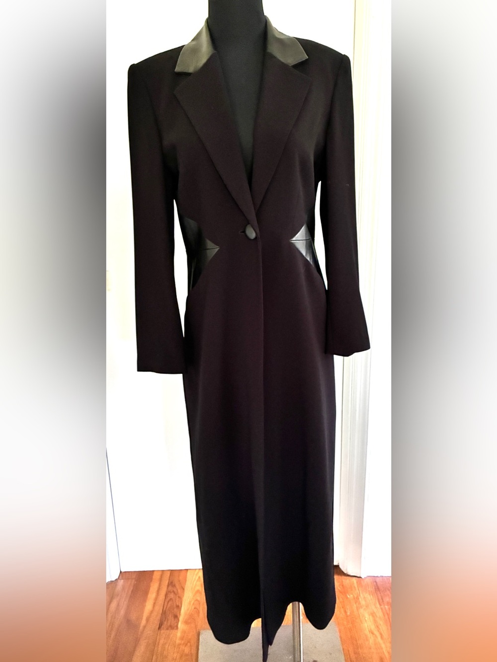 VTG Michel Ambers coat with leather trim. US 8. Like new!! Worn once!